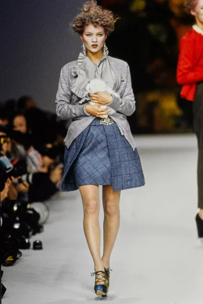 Look 28
